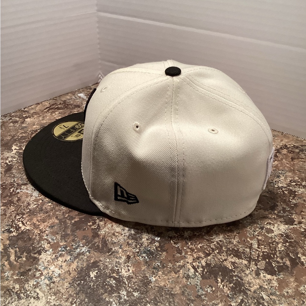 Chicago Bulls Baseball Cap Hat NWT - Picture 2 of 5